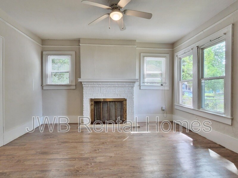 Building Photo - 849 Lynton St