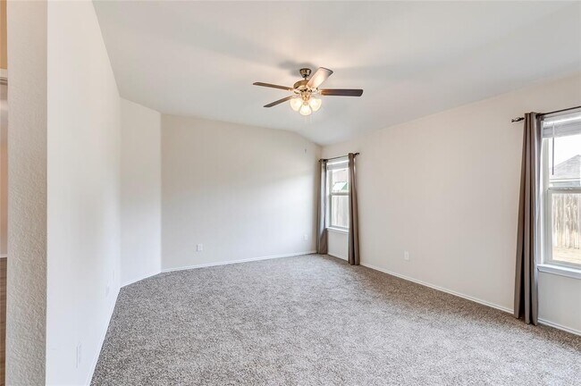 Building Photo - 227 Reagor Dr