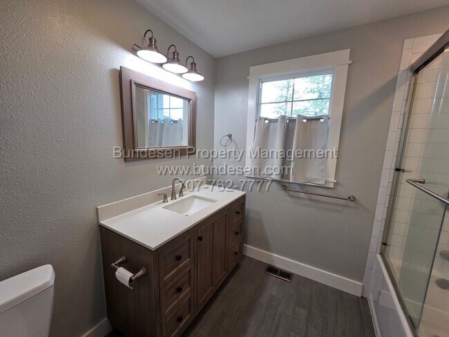 Building Photo - 811 Old Adobe Rd