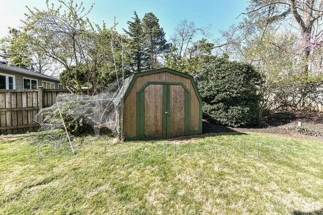 Building Photo - 1328 N Ivanhoe St