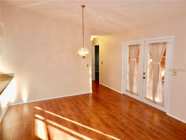 Building Photo - 8220 Westfield Dr