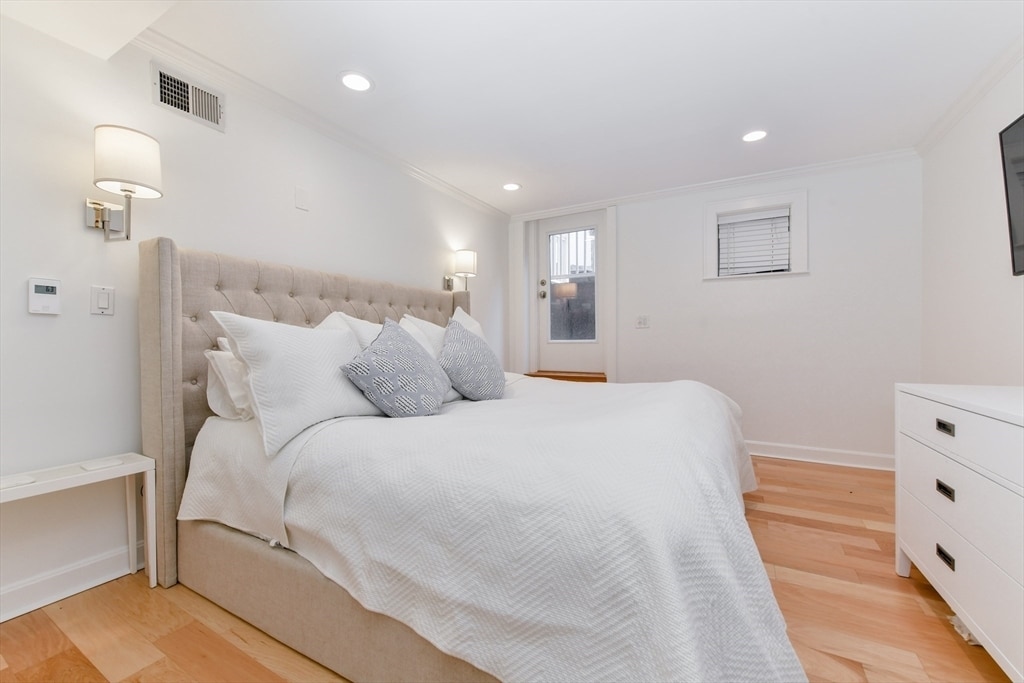 Building Photo - 24 Fayette St