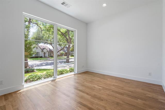 Building Photo - 5539 Longview St