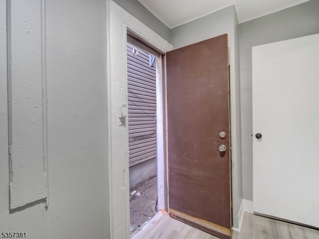 Building Photo - 178 Littleton Ave