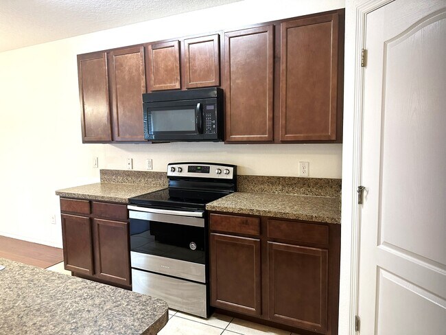 Building Photo - 16832 Citrus Pkwy