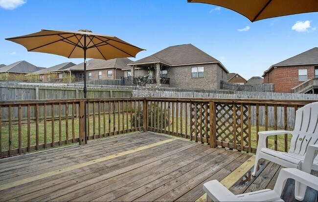 Building Photo - 2492 Bentridge Dr W