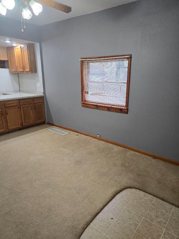 Building Photo - 12 W Mosher St