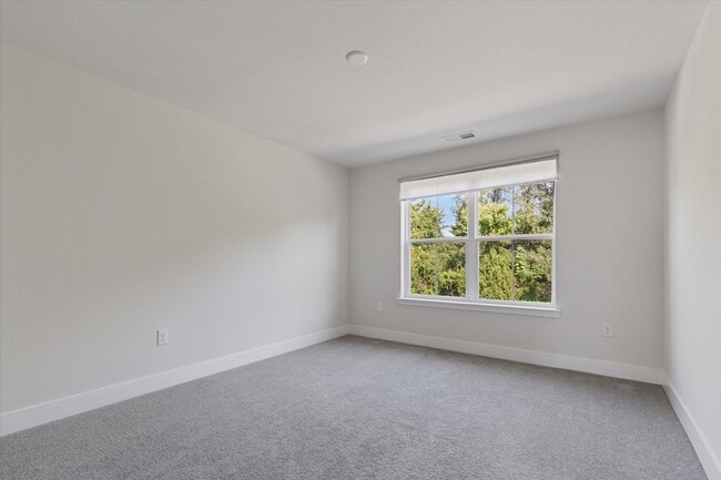 Building Photo - 3 Bedroom, 2.5 Bath Townhome in Steelpoint...