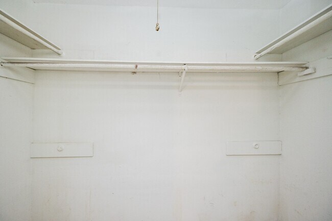 Building Photo - 1114 Blue Diamond Dr