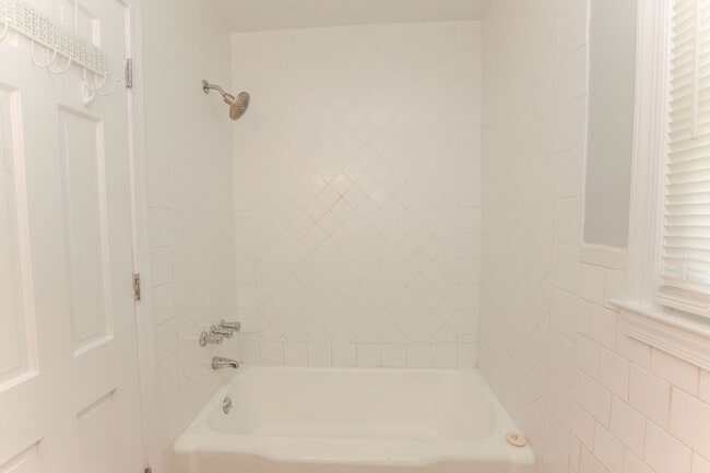 Building Photo - Elizabeth Lake Estates