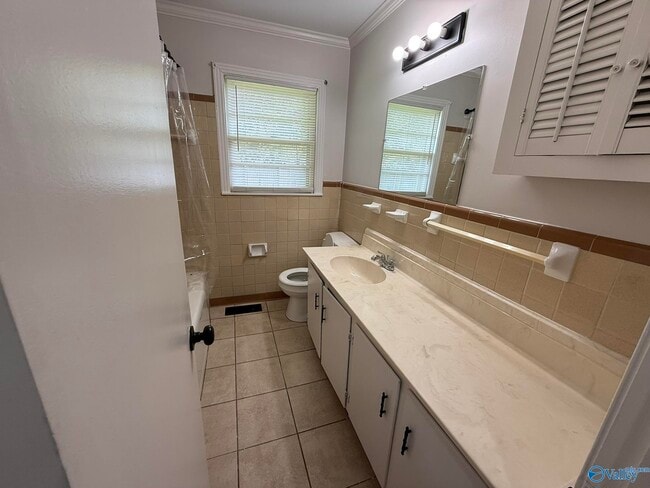 Building Photo - 3702 Vogel Dr NW