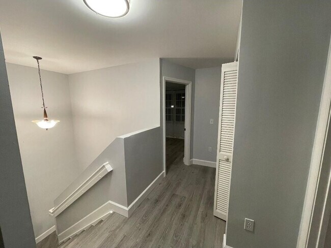 Building Photo - 4151 Eastridge Cir