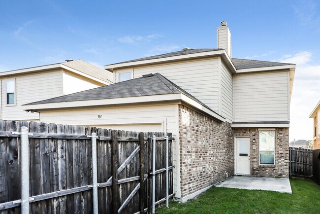Building Photo - 313 Haywood Cir
