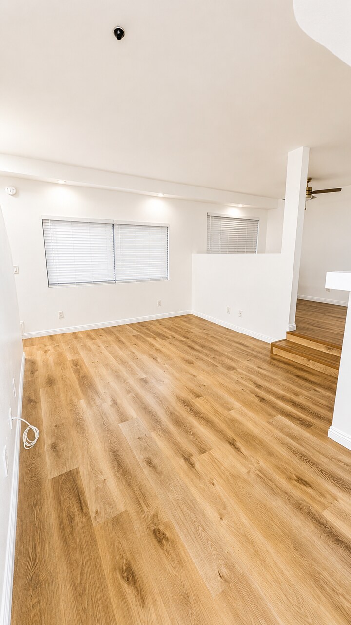 Livingroom - 7900 Woodman Ave