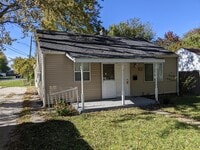 Building Photo - 1301 Sunset Dr