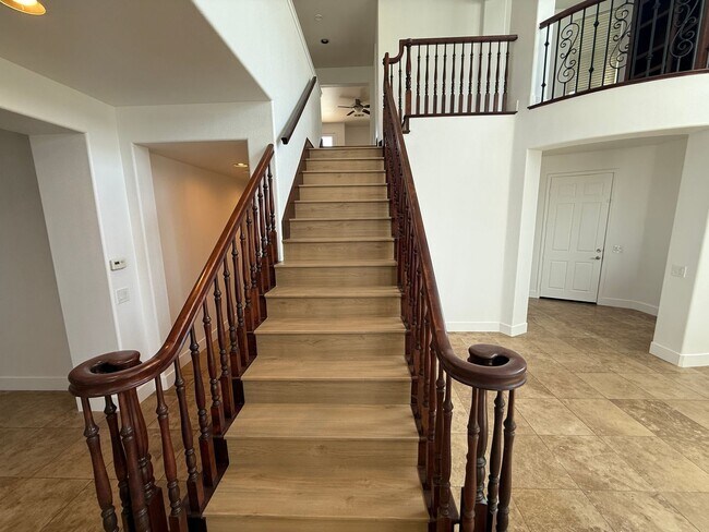Building Photo - Fair Oaks Ranch 5 Bedroom Home in Canyon C...