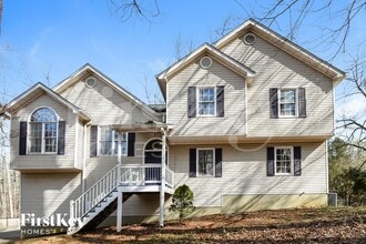 Building Photo - 6215 Little Ridge Rd