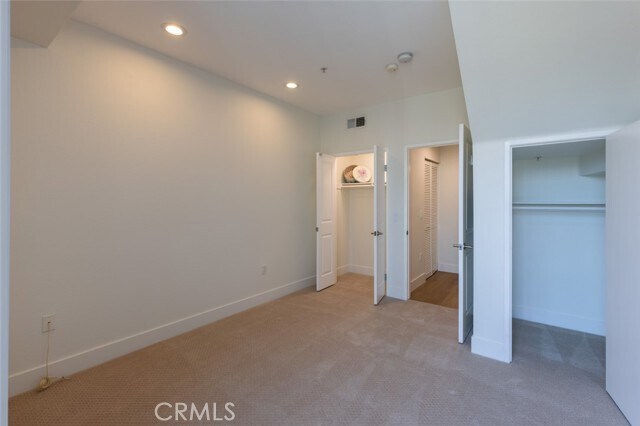 Building Photo - 2400 Scholarship