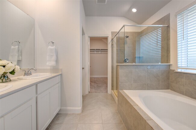 Building Photo - 4431 Sandhill Terrace Ln