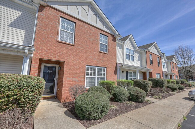 Building Photo - 240 Arapaho Dr