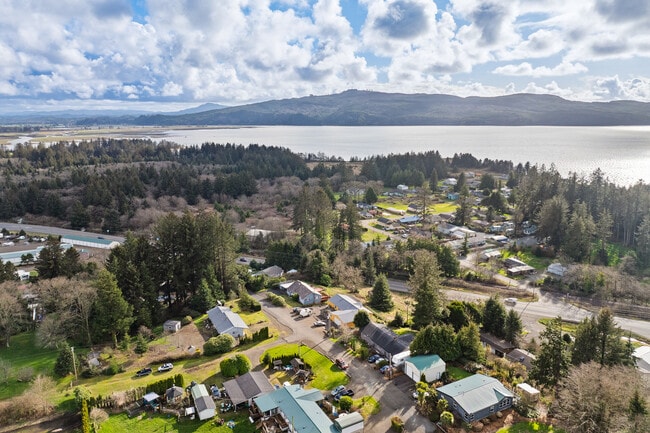 Building Photo - Bay City