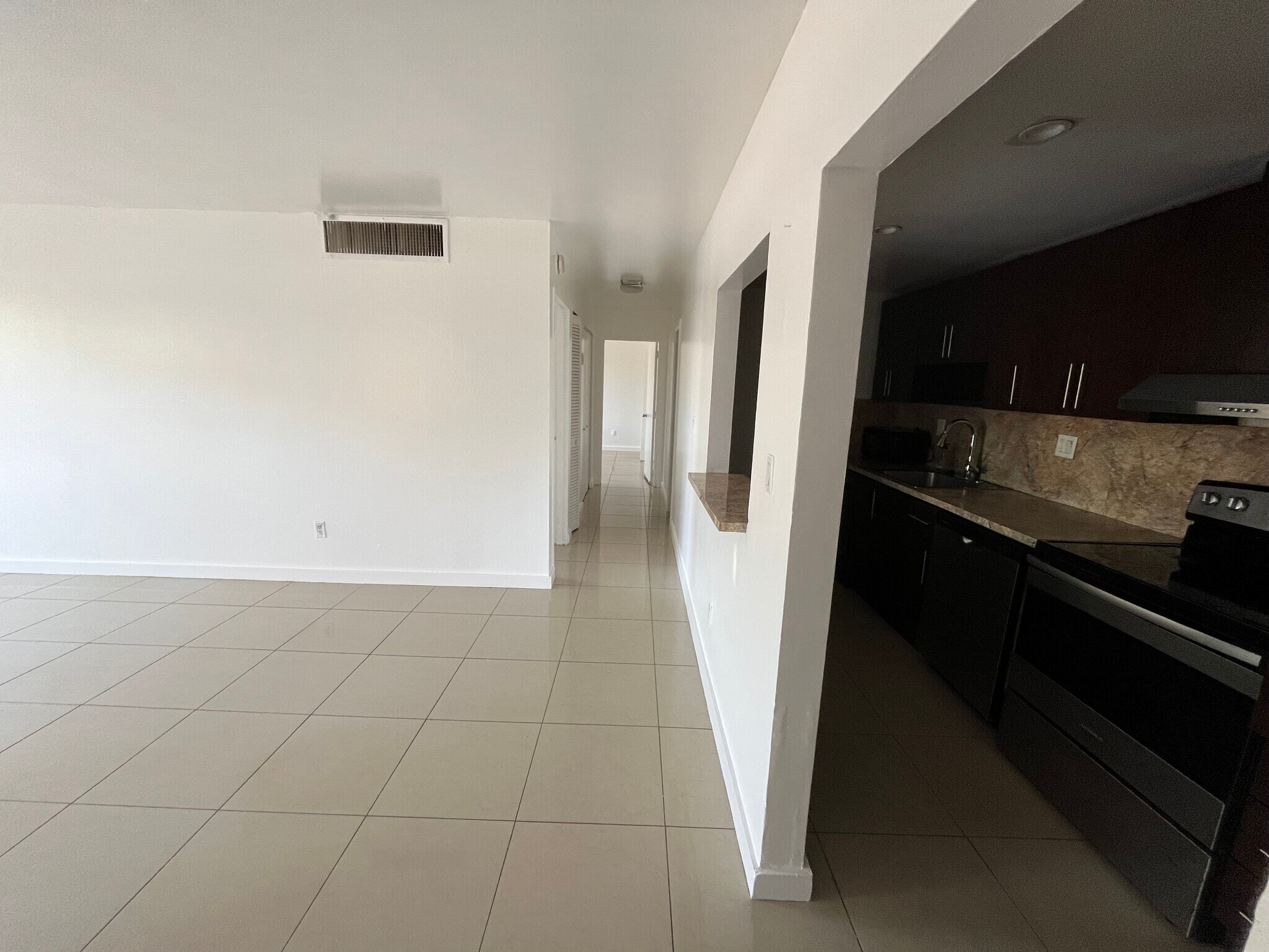 Building Photo - 4190 NW 79th Ave