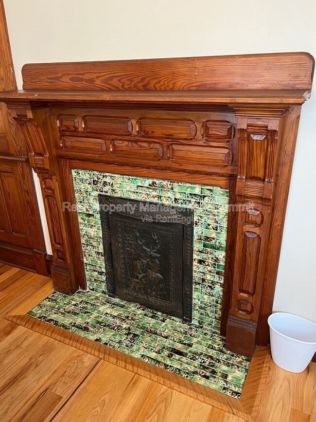 Building Photo - 11 Shady Ln