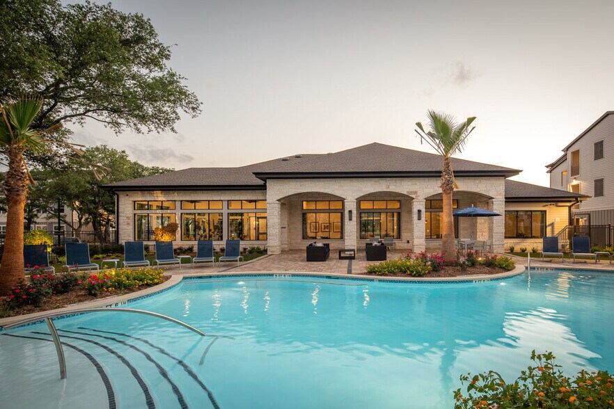 Prose Hardy Yards 1550 St Houston TX 77009 Apartment Finder