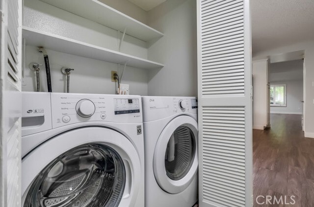 Building Photo - 7030 Seawind Dr