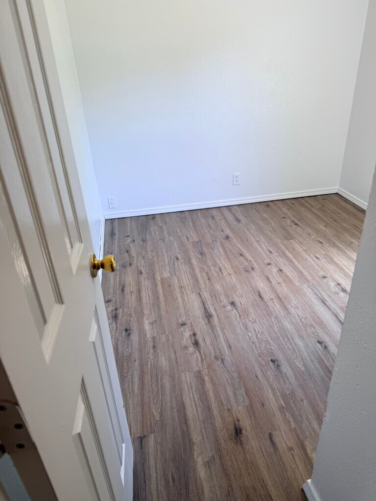 Building Photo - 2529 E 29th St N