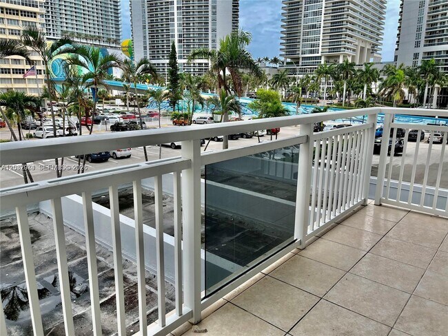 Building Photo - 1849 S Ocean Dr