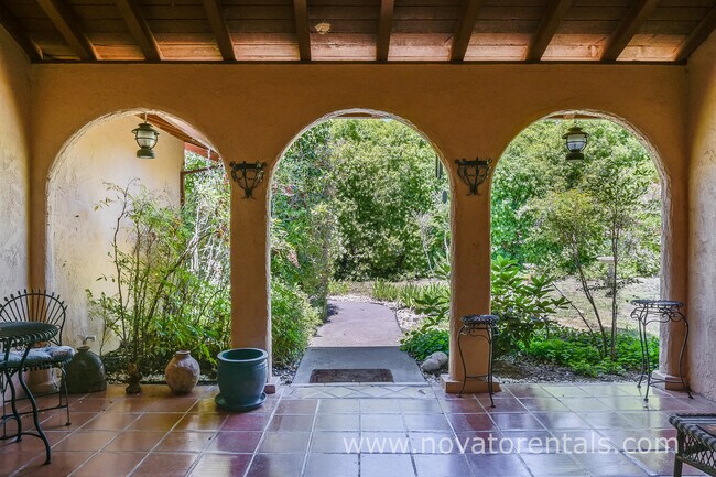 Building Photo - 65 Santa Maria Dr