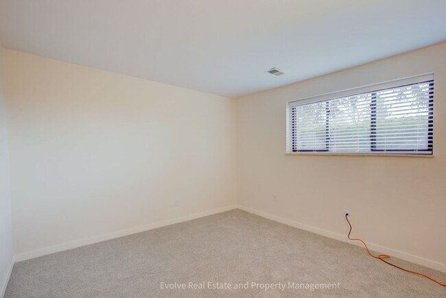 Building Photo - Evolve Real Estate: Exceptional Location! Remodeled 4-Bed Greenwood Village Home Walkable to Cher...