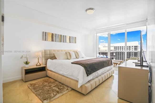 Building Photo - 1830 S Ocean Dr