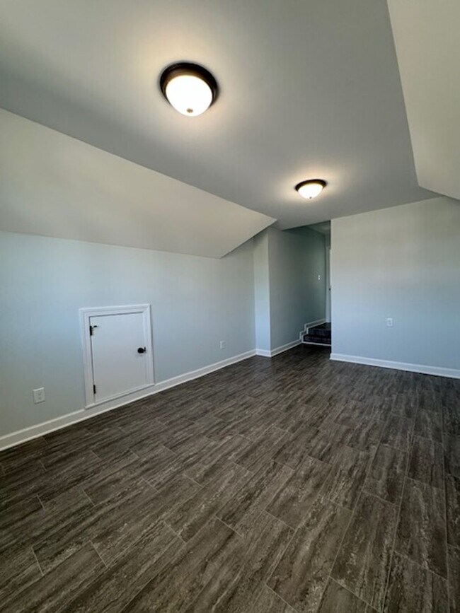 Building Photo - 102 Windyfield Dr