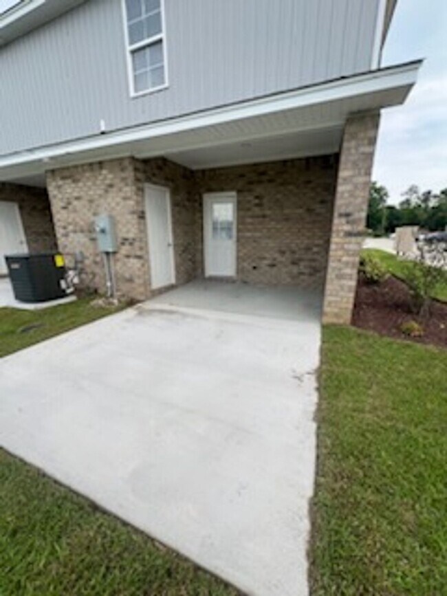 Building Photo - New Construction   $100$ off FIRST MONTHS ...