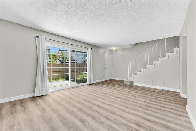 Building Photo - 4984 Argyle Dr