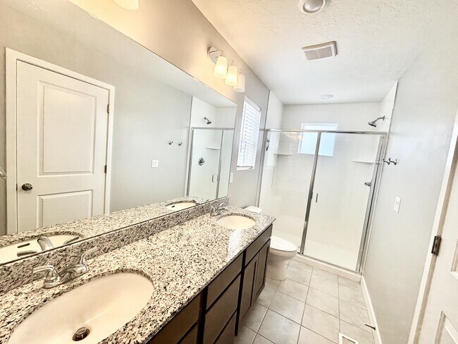 Building Photo - 153 E Brushy Canyon St