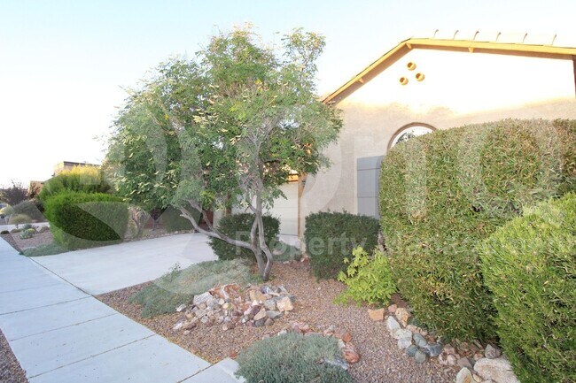 Building Photo - 13030 N Spinystar Dr
