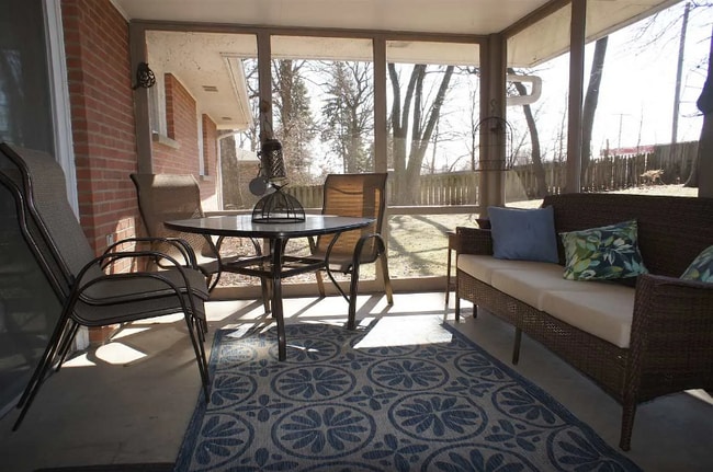 Building Photo - 2515 Mandrake Dr