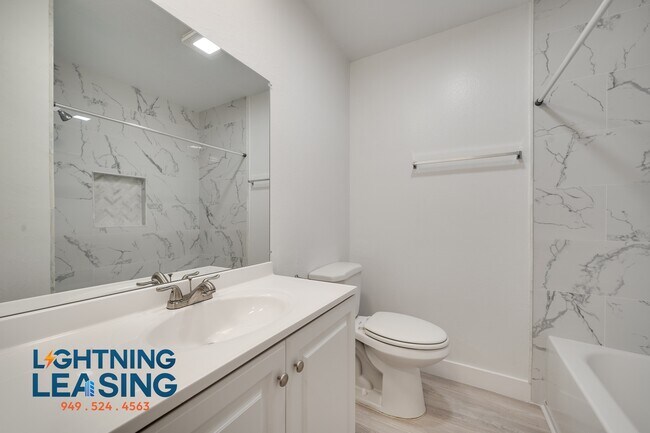 Building Photo - 6736 Independence Ave