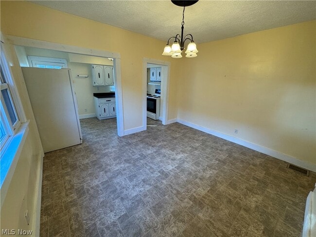 Building Photo - 4019 Belmont Ave