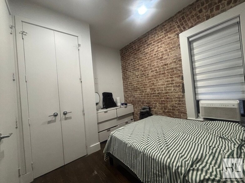 Building Photo - BEDFORD AVENUE / Classic Crown Heights 2-Bed 1-Bath / Great Location