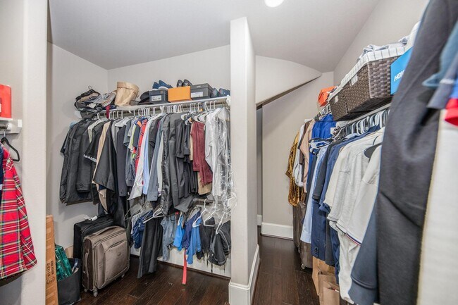 Building Photo - 10010 Cypress Path