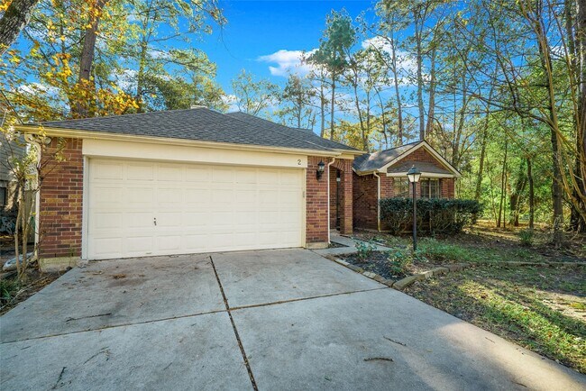 Building Photo - 2 Village Knoll Pl