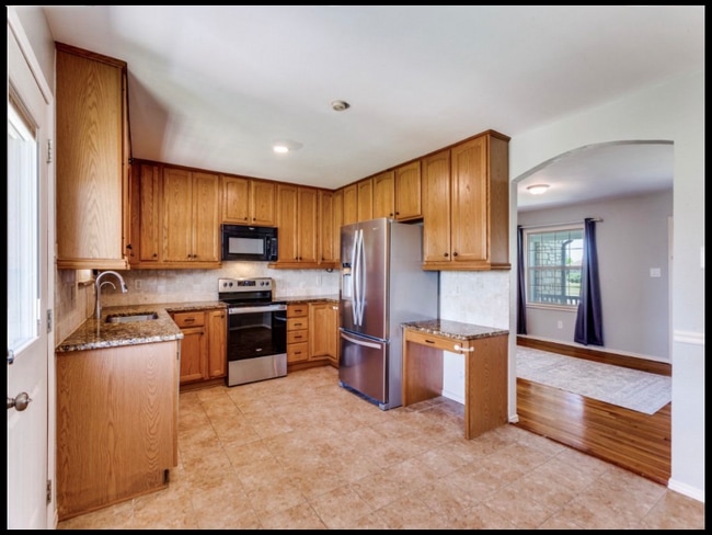 Building Photo - 5075 FM 5