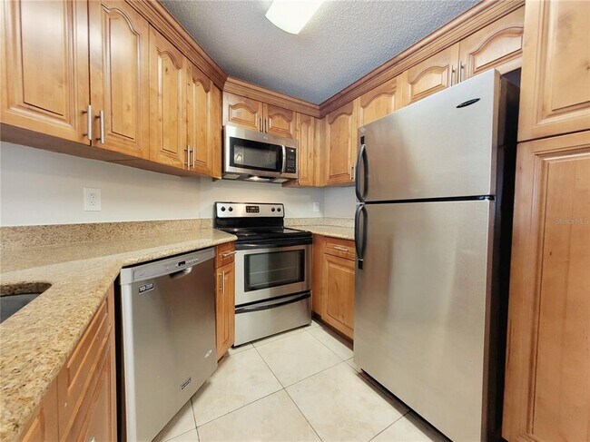 Building Photo - 2580 Grassy Point Dr