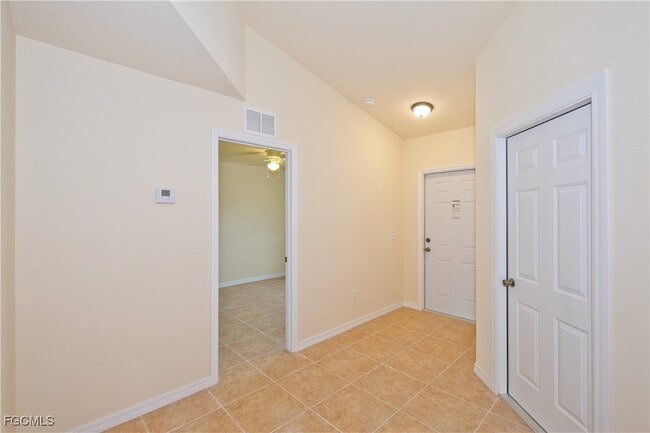 Building Photo - 613 SE 6th Terrace