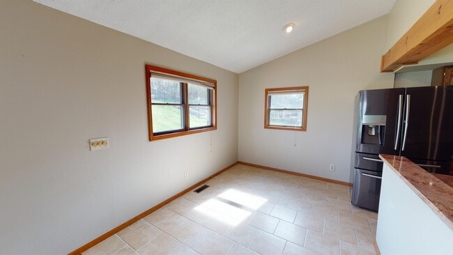 Building Photo - 3922 Ridgedale Dr