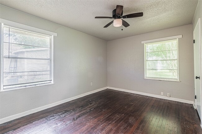 Building Photo - 5818 Glenhurst Dr